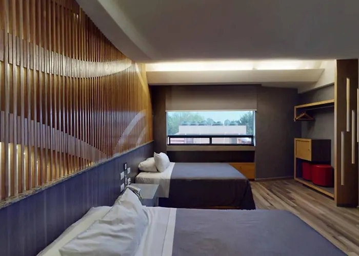 Hotel Patriotismo *